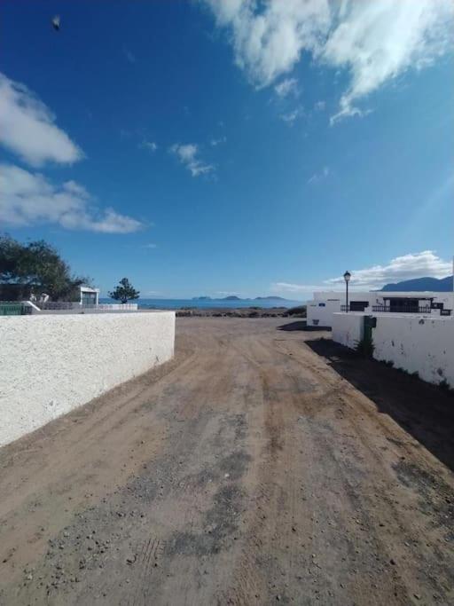 Famara, Apto. En Zona Tranquila A 200M Del Mar. Lägenhet Exteriör bild