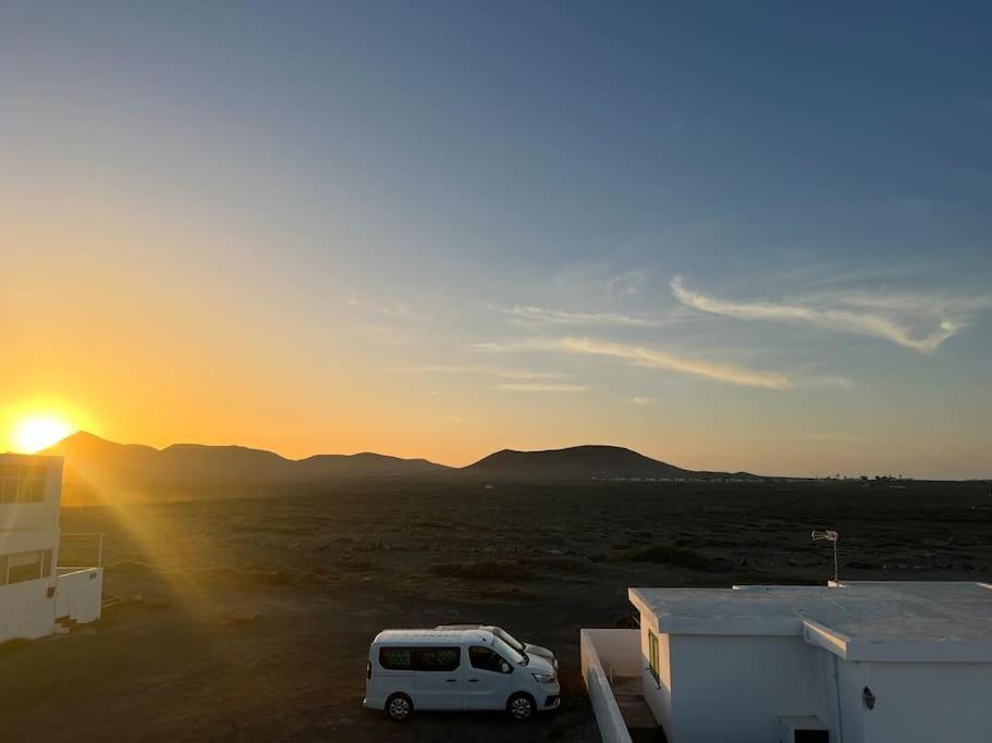 Famara, Apto. En Zona Tranquila A 200M Del Mar. Lägenhet Exteriör bild