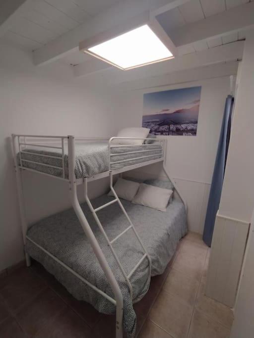 Famara, Apto. En Zona Tranquila A 200M Del Mar. Lägenhet Exteriör bild